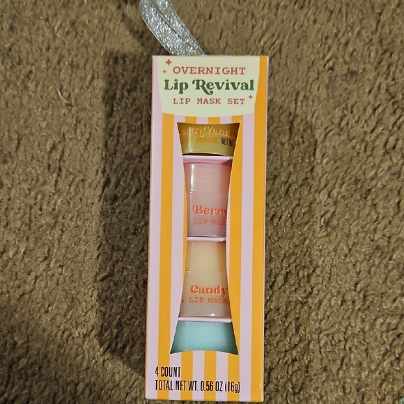 Lip Revival Other - Overnight Lip Revival Lip Mask Set
